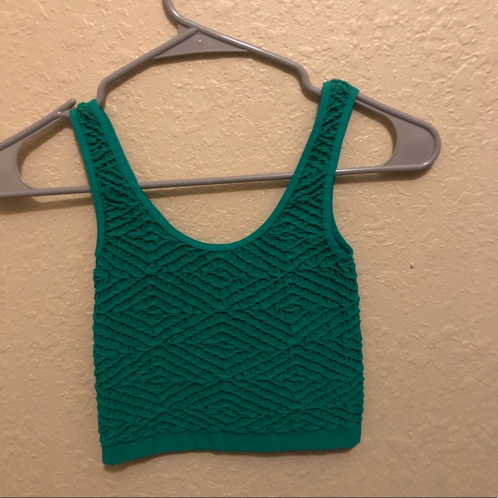 *NWT* BEBE CROP TOP- EMERALD GREEN